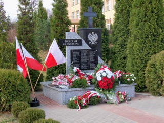 Pomnik poległym za Ojczyznę w Szynwałdzie